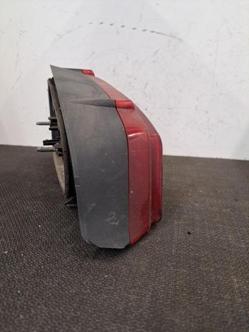 Image Feu arriere principal droit (feux) - PEUGEOT 106