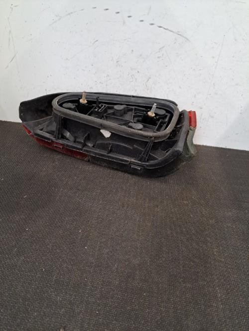 Image Feu arriere principal gauche (feux) - PEUGEOT 106