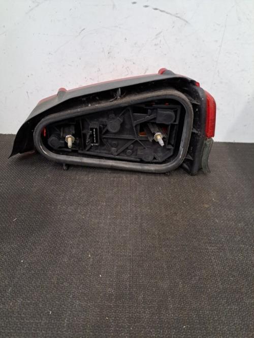 Image Feu arriere principal gauche (feux) - PEUGEOT 106