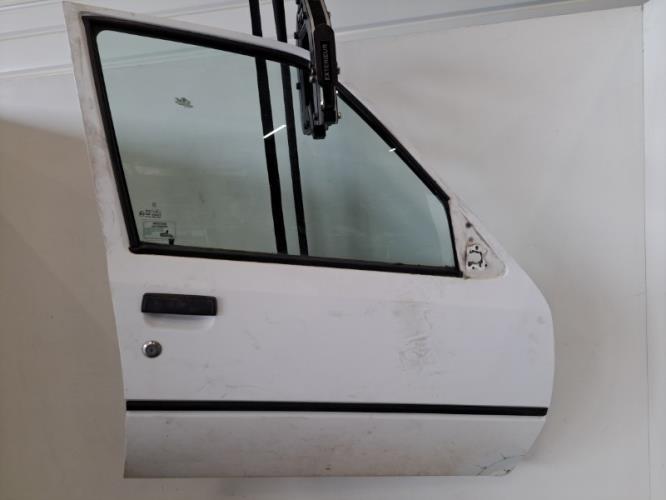 Image Porte avant droit - PEUGEOT 205
