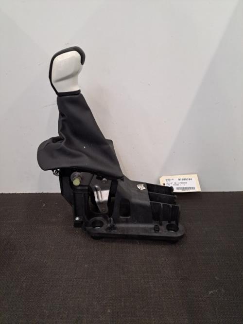 Image Levier de vitesses - PEUGEOT 208 1