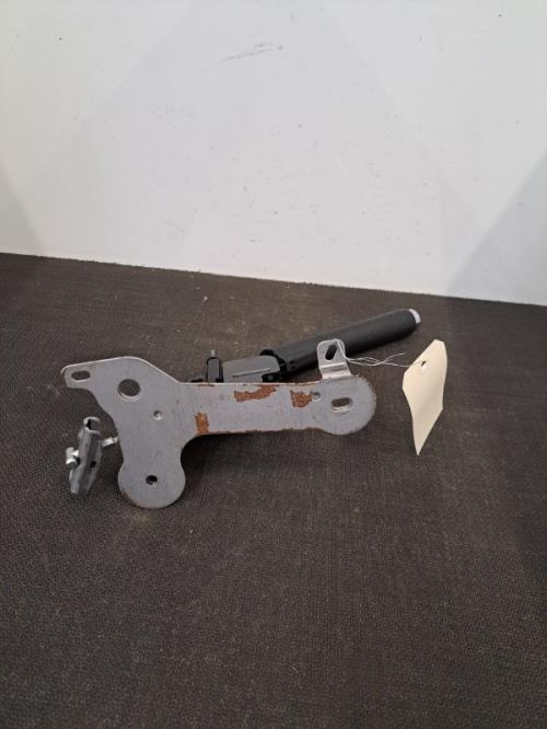 Image Levier frein à main - PEUGEOT 208 1