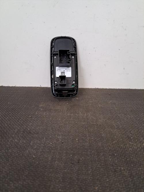 Image Interrupteur de leve vitre avant gauche - FORD FIESTA 6