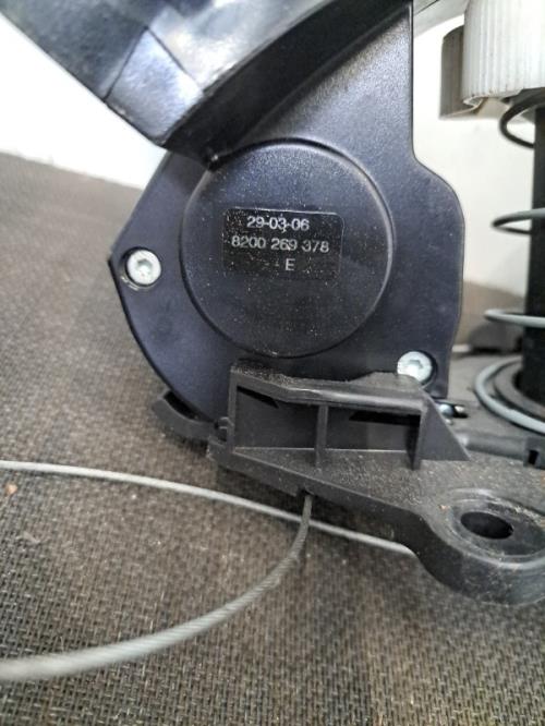 Image Treuil de roue de secours - RENAULT CLIO 3