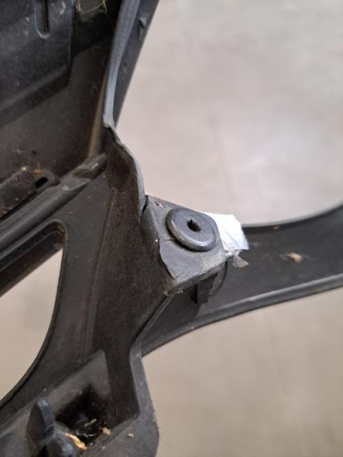 Image Calandre - RENAULT CLIO 4