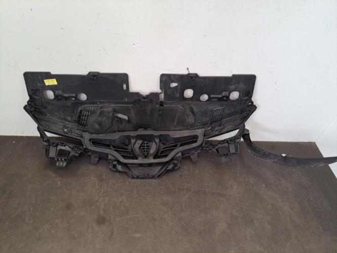 Image Calandre - RENAULT CLIO 4