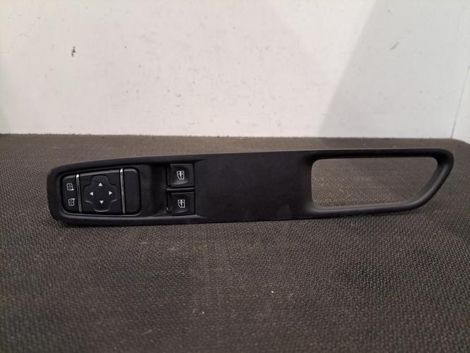 Image Interrupteur de leve vitre avant gauche - RENAULT CLIO 4