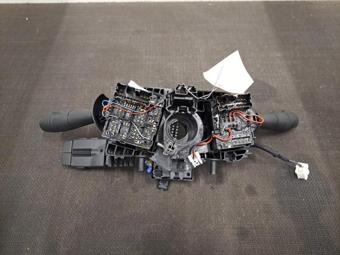 Image Com (Bloc Contacteur Tournant+Commodo Essuie Glace+Commodo Phare) - RENAULT CLIO 4