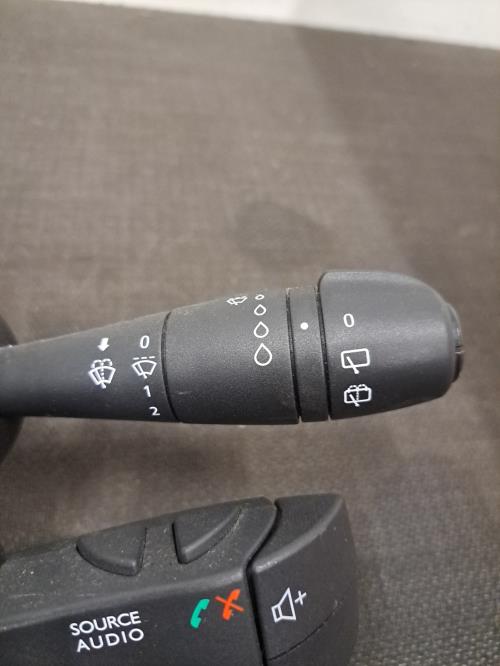 Image Com (Bloc Contacteur Tournant+Commodo Essuie Glace+Commodo Phare) - RENAULT CLIO 4