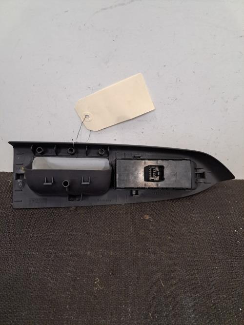 Image Interrupteur de leve vitre avant gauche - VOLKSWAGEN TOURAN 2