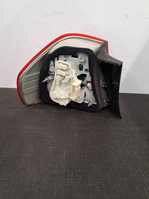 Image Feu arriere principal droit (feux) - BMW SERIE 3 E90