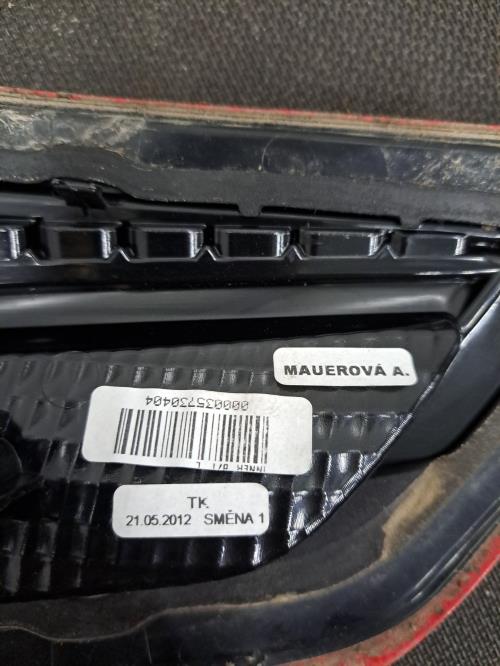 Image Feu arriere secondaire gauche (feux) - CITROEN C4 2