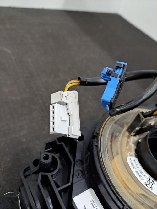 Image Com (Bloc Contacteur Tournant+Commodo Essuie Glace+Commodo Phare) - CITROEN C4 2