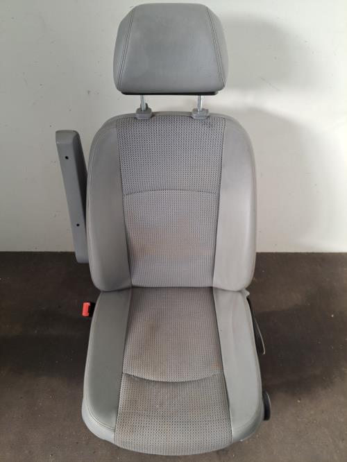 Image Siege avant droit - MERCEDES VIANO 639