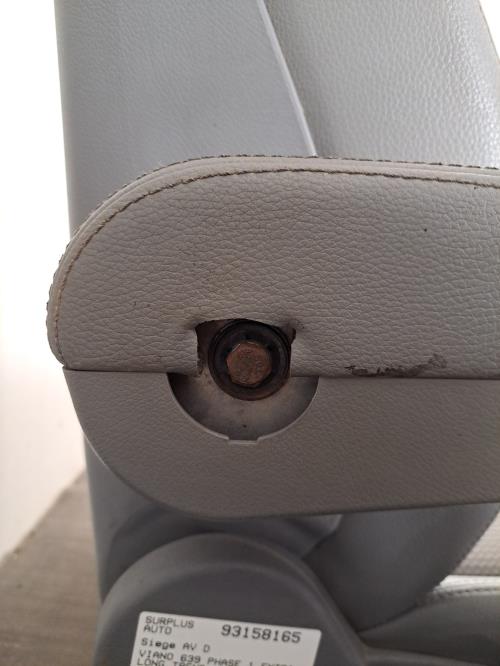 Image Siege avant droit - MERCEDES VIANO 639