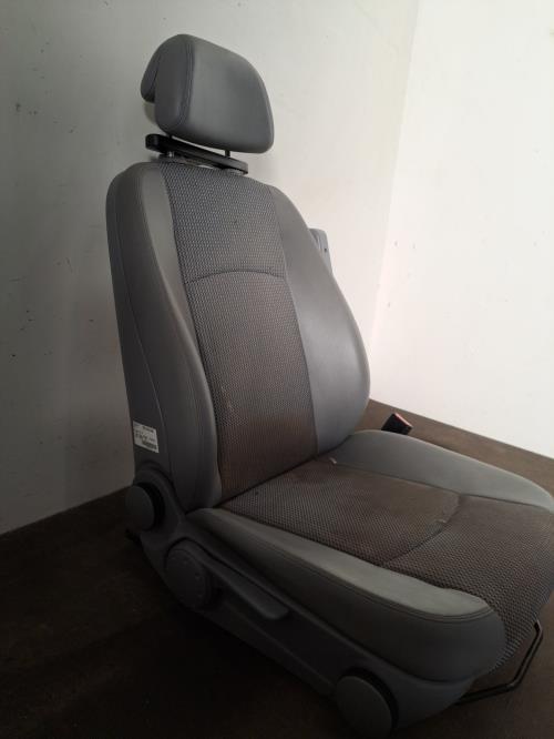 Image Siege avant gauche - MERCEDES VIANO 639