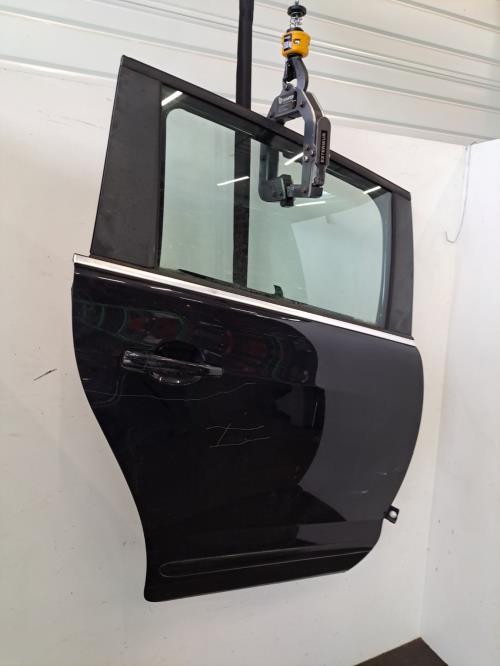 Image Porte arriere droit - PEUGEOT 5008 1