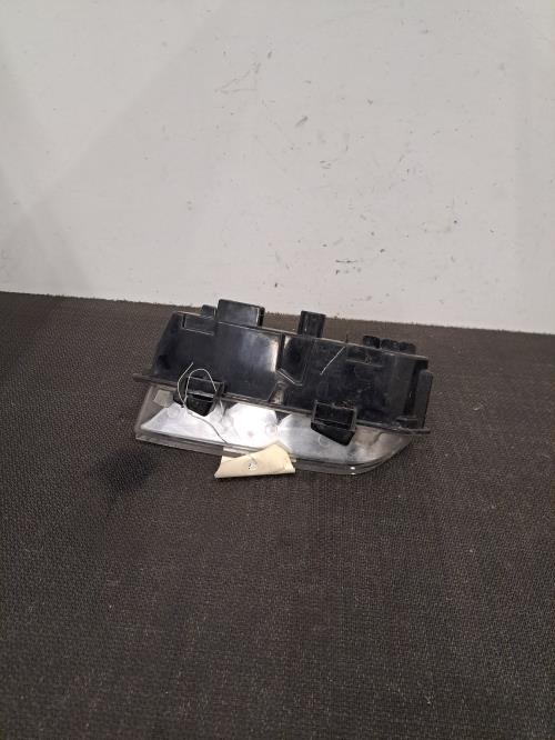 Image Feu diurne avant droit - RENAULT CLIO 4