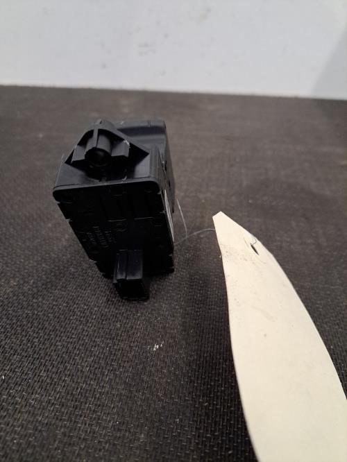 Image Poignee electrique frein a main - RENAULT SCENIC 3
