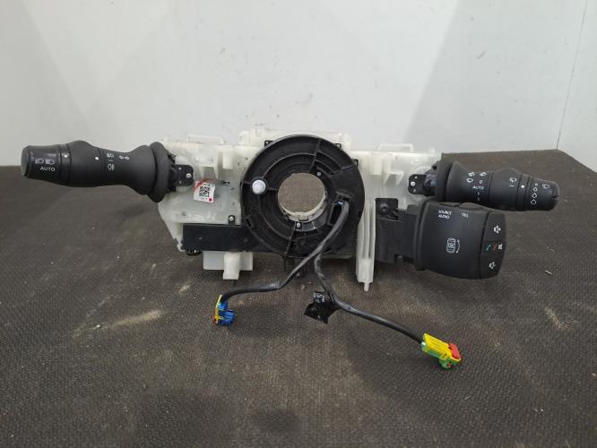 Image Com (Bloc Contacteur Tournant+Commodo Essuie Glace+Commodo Phare) - RENAULT MEGANE 3
