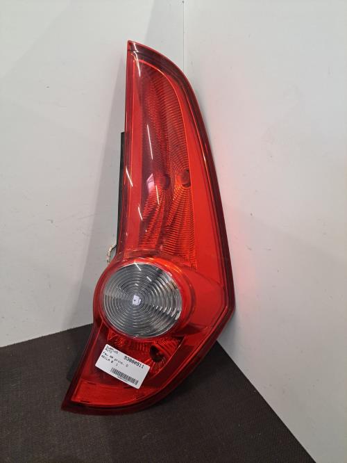 Image Feu arriere principal droit (feux) - OPEL AGILA B