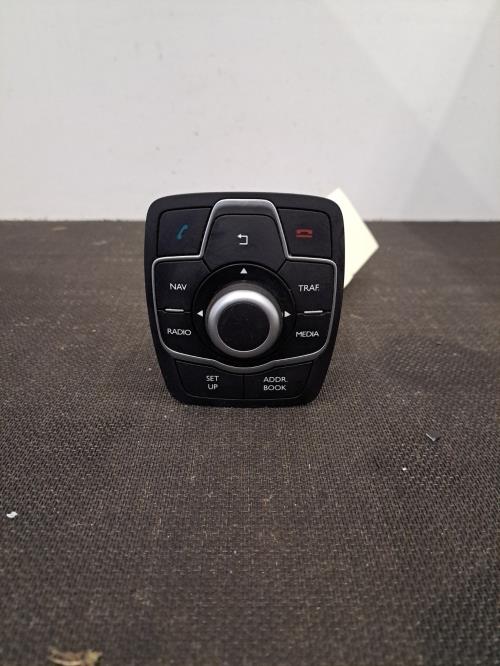 Image Commande GPS - PEUGEOT 508 1