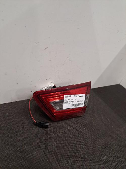 Image Feu arriere secondaire droit (feux) - RENAULT CLIO 4