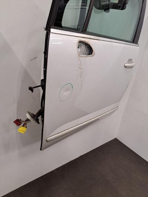 Image Porte avant gauche - PEUGEOT 5008 1