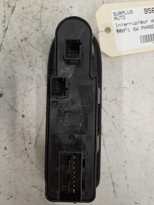 Image Interrupteur de leve vitre avant gauche - PEUGEOT 308 1 SW