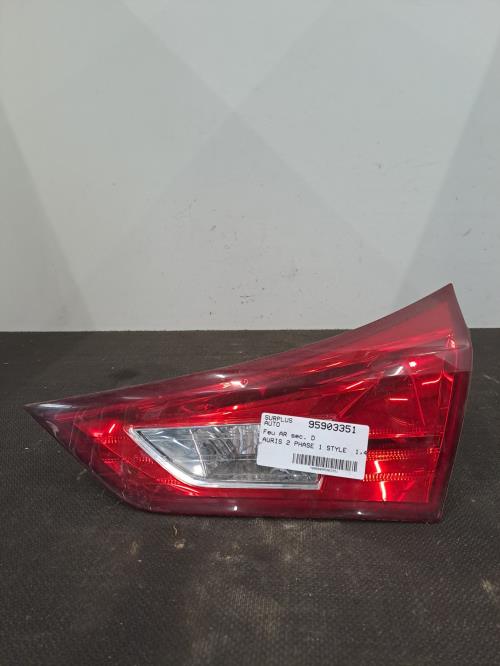 Image Feu arriere secondaire droit (feux) - TOYOTA AURIS 2
