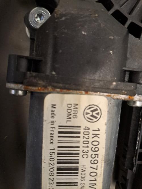 Image Leve vitre electrique avant gauche - VOLKSWAGEN GOLF 5