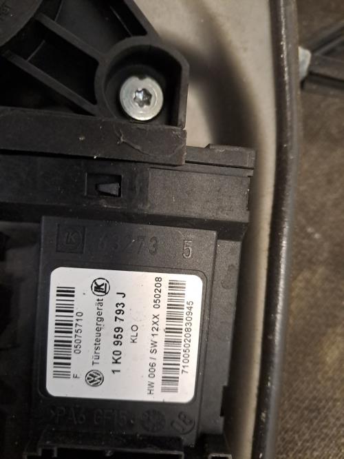 Image Leve vitre electrique avant gauche - VOLKSWAGEN GOLF 5
