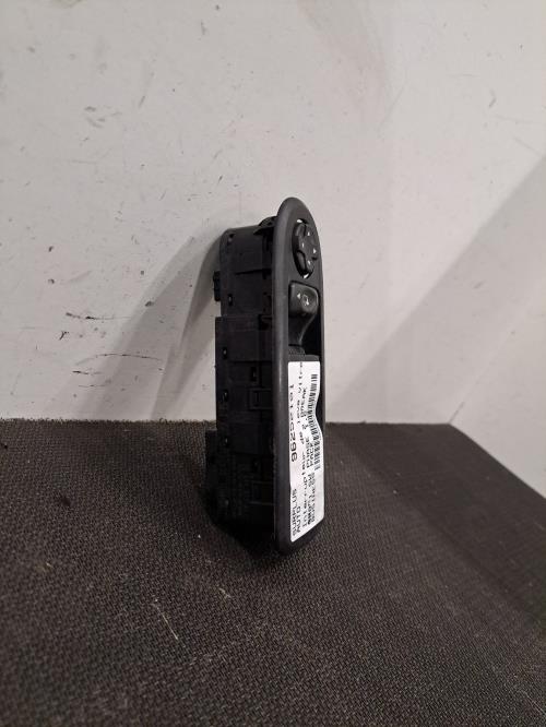 Image Interrupteur de leve vitre avant gauche - PEUGEOT 308 1 SW