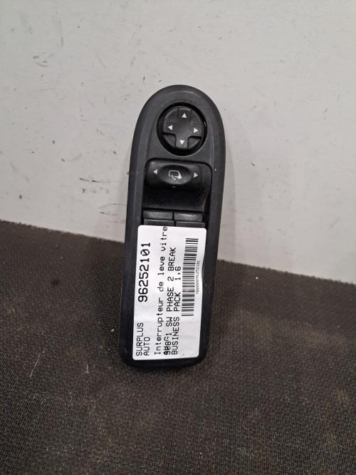 Image Interrupteur de leve vitre avant gauche - PEUGEOT 308 1 SW
