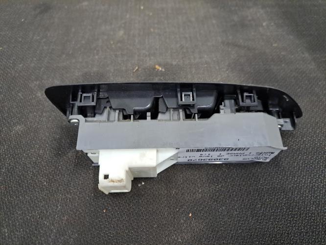 Image Interrupteur de leve vitre avant gauche - TOYOTA AURIS 1