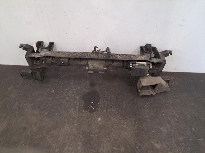 Image Armature avant, Masque avant - PEUGEOT 5008 1
