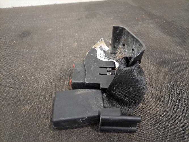 Image Attache ceinture arriere gauche - RENAULT CLIO 3