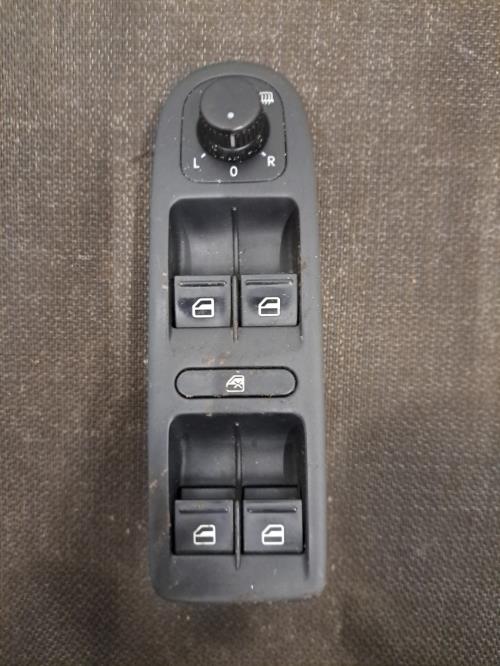 Image Interrupteur de leve vitre avant gauche - VOLKSWAGEN GOLF 6