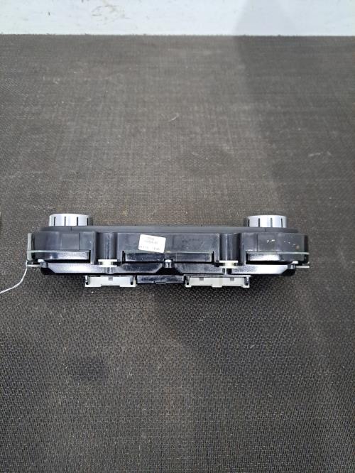 Image Commande chauffage - VOLKSWAGEN GOLF 6