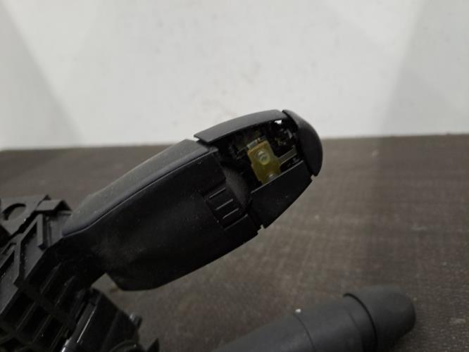 Image Com (Bloc Contacteur Tournant+Commodo Essuie Glace+Commodo Phare) - PEUGEOT 208 1