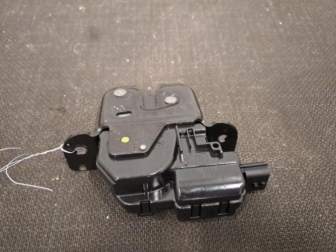 Image Serrure de hayon - RENAULT CLIO 4
