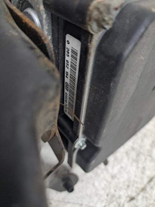 Image Bloc ABS (freins anti-blocage) - TOYOTA VERSO