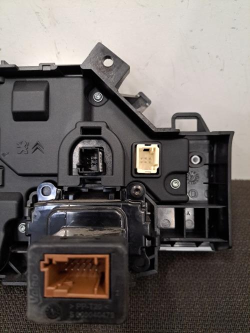 Image Ecran GPS - CITROEN C4 PICASSO 2
