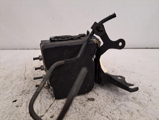 Image Bloc ABS (freins anti-blocage) - TOYOTA VERSO