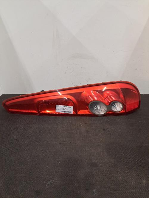 Image Feu arriere principal droit (feux) - FORD FIESTA 5