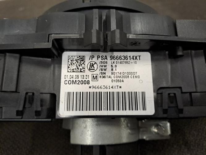Image Com (Bloc Contacteur Tournant+Commodo Essuie Glace+Commodo Phare) - PEUGEOT 3008 1