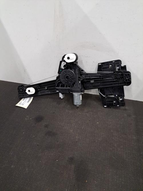 Image Leve vitre electrique arriere droit - PEUGEOT 208 2