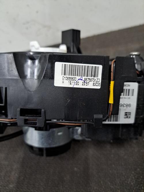 Image Com (Bloc Contacteur Tournant+Commodo Essuie Glace+Commodo Phare) - PEUGEOT 208 2