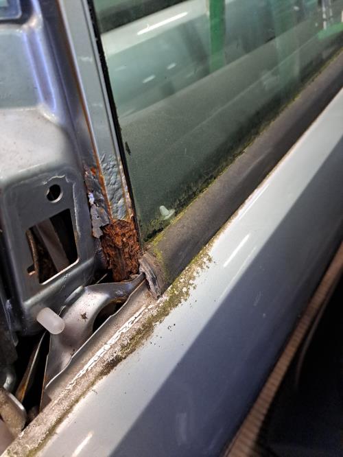 Image Porte avant gauche - FORD FOCUS 2