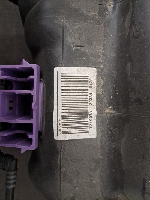 Image Reservoir essence - PEUGEOT 208 2